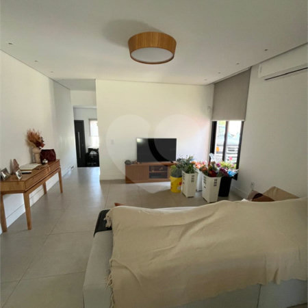 Casa à venda com 3 suítes no condomínio Vila Hipica Ii, Vinhedo - SP