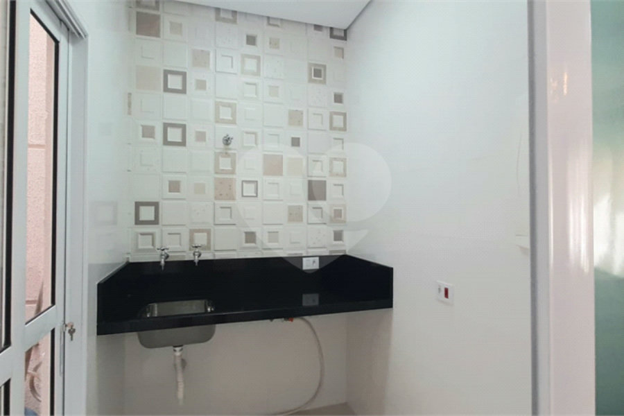Casa à venda com 3 quartos, sendo 1 suíte, no condomínio Residencial Gran Veiga, São Paulo - SP