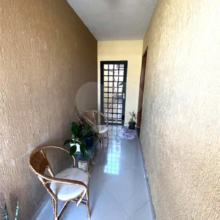 Sobrado à venda com 3 quartos, sendo 1 suíte, em Vila Nivi, São Paulo, SP