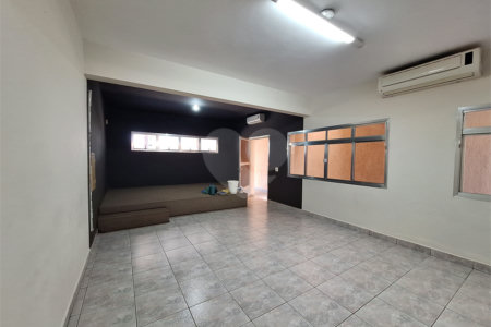Casa à venda ou para alugar com 4 quartos, sendo 2 suítes,  em Santa Rosa, Vinhedo, SP
