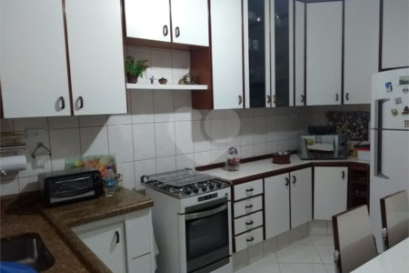 Sobrado à venda com 3 quartos, sendo 2 suítes, em Parque Vitória, São Paulo, SP