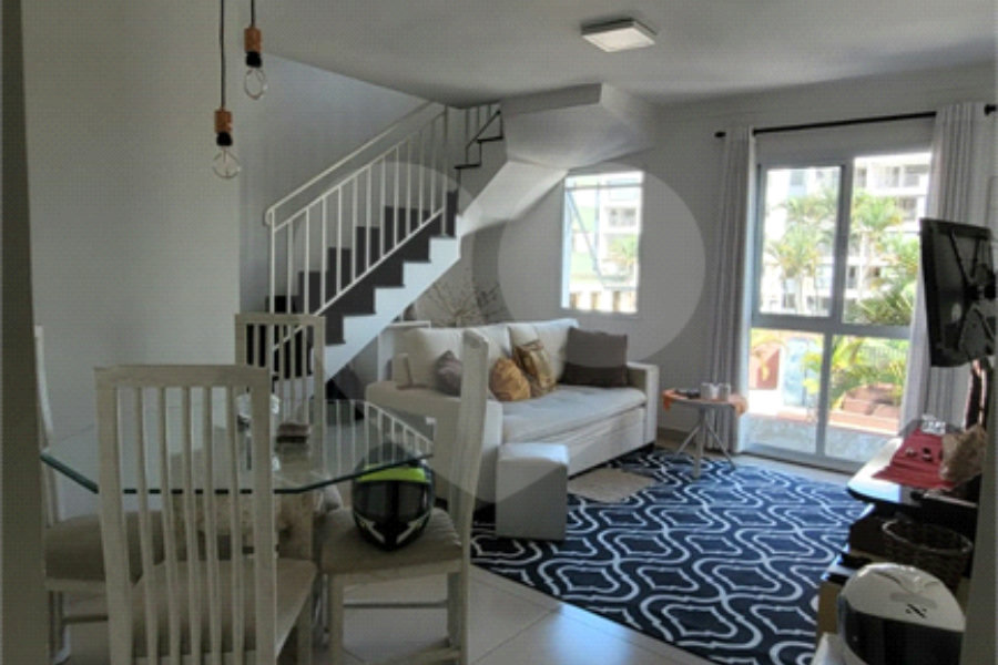 Casa à venda com 2 suítes no condomínio Residencial Sophia, São Paulo - SP