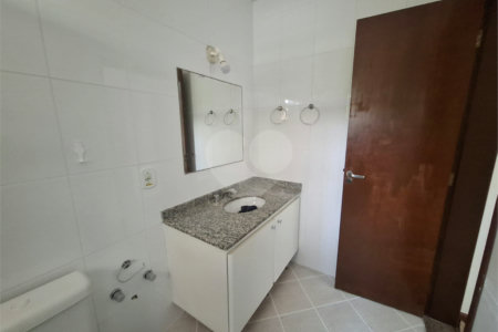 Casa para alugar com 4 quartos, sendo 2 suítes, no condomínio Palm Garden, São Paulo - SP