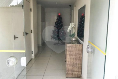 Apartamento à venda com 2 quartos em Jardim Ivana, São Paulo, SP