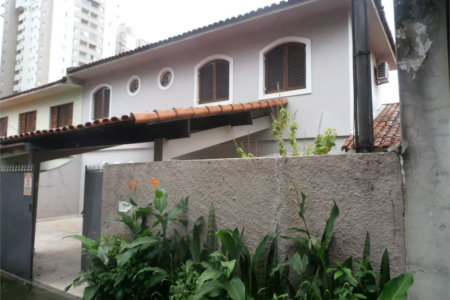 Sobrado à venda ou para alugar com 4 quartos, sendo 1 suíte,  em Vila Butantã, São Paulo, SP