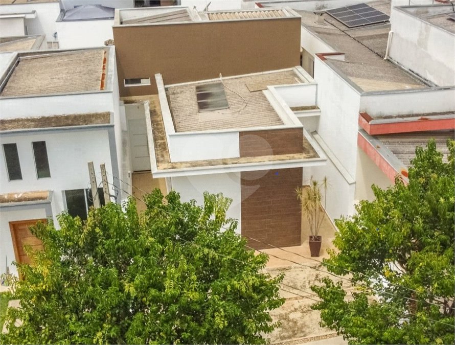 Casa à venda com 3 quartos, sendo 1 suíte, no condomínio Golden Park Residence II, Sorocaba - SP