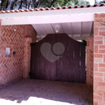 Casa à venda com 2 quartos, sendo 1 suíte, em Cumbari, Mairiporã, SP