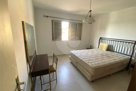 Sobrado à venda com 4 quartos em Jardim Bonfiglioli, São Paulo, SP
