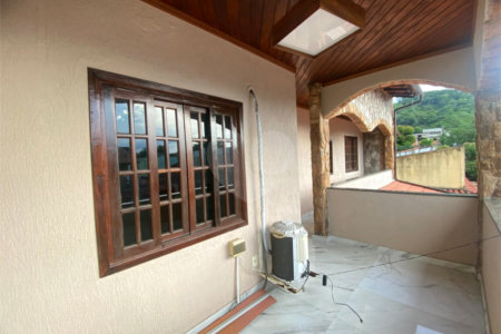 Casa à venda com 4 quartos, sendo 1 suíte, em Inhoaíba, Rio de Janeiro, RJ