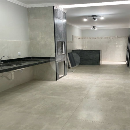 Casa à venda com 2 quartos, sendo 1 suíte, no condomínio Residencial Jardim, Sorocaba - SP