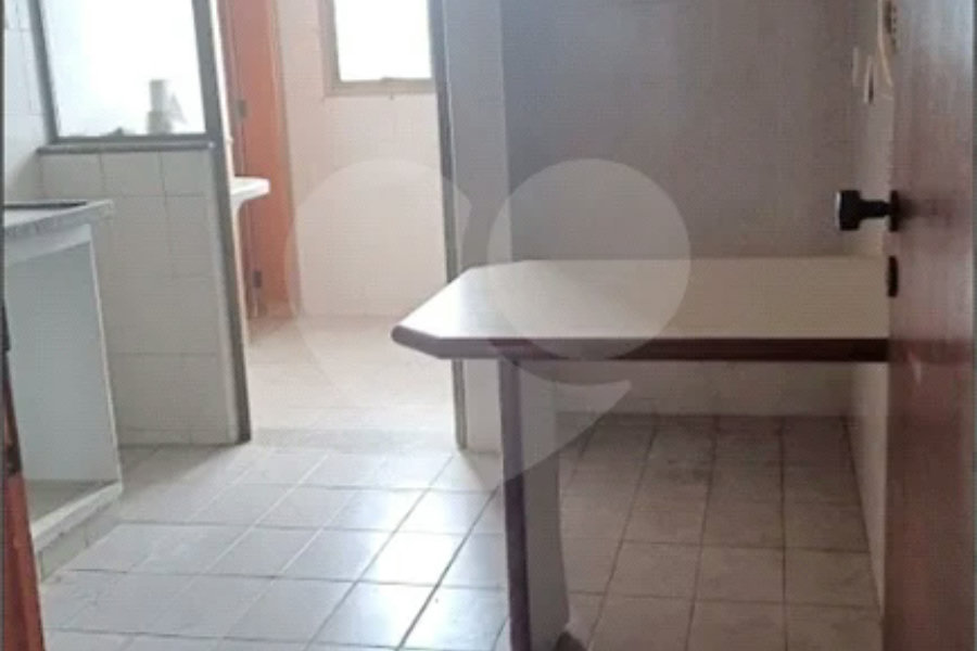 Apartamento à venda no Edifício Cabreúva no Bairro Alto em Piracicaba - SP.