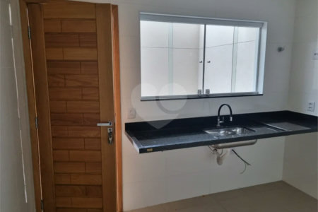 Sobrado à venda com 3 quartos, sendo 1 suíte, em Vila Mazzei, São Paulo, SP