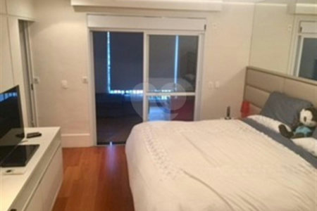 Apartamento à venda com 3 suítes em Campo Belo, São Paulo, SP