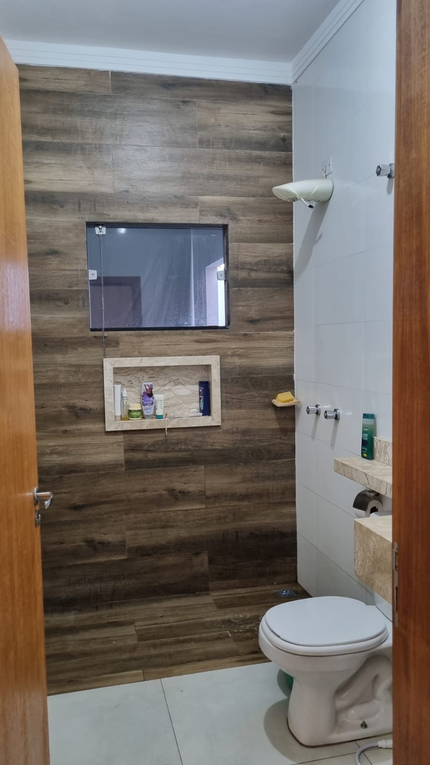 Sobrado à venda com 3 quartos, sendo 1 suíte,  em Jardim Alvorada, Três Lagoas, MS