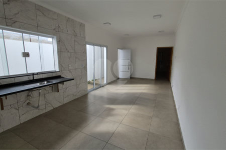Casa à venda com 1 quarto, sendo 2 suítes, em Vila Nastri, Itapetininga, SP