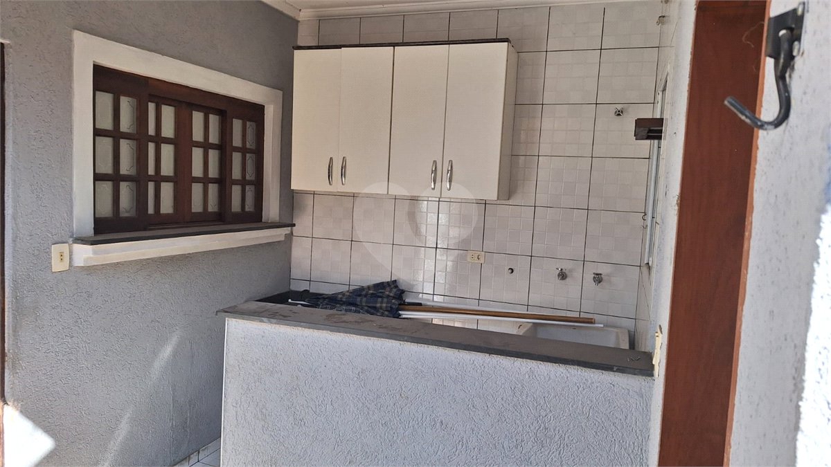 Sobrado para alugar com 4 quartos, sendo 3 suítes, em Vila Nivi, São Paulo, SP
