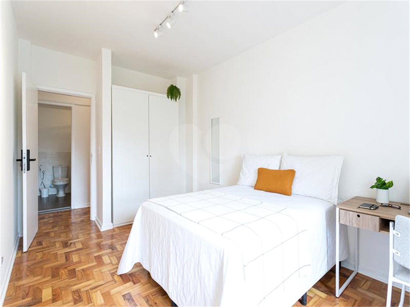 Apartamento à venda com 5 quartos, sendo 1 suíte,  em Pinheiros, São Paulo, SP