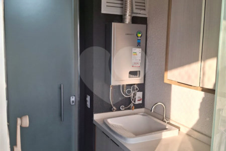 Apartamento à venda com 2 quartos, sendo 1 suíte,  em Ferreira, São Paulo, SP