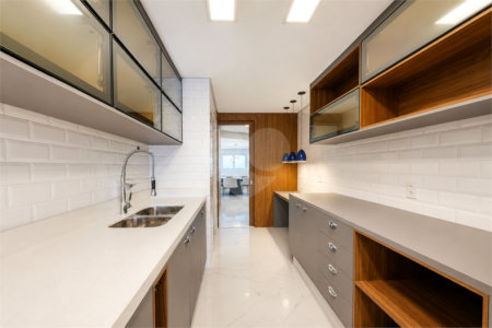 Apartamento à venda com 5 suítes em Parque Enseada, Guarujá, SP