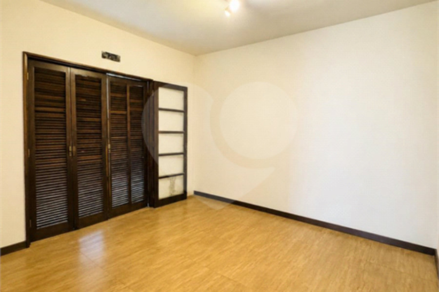 Casa Térrea à venda com 3 quartos, sendo 2 suítes,  em Luiz Fagundes, Mairiporã, SP