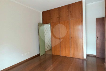 Casa à venda com 4 quartos, sendo 2 suítes, em Jardim Sumaré, Ribeirão Preto, SP