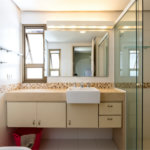 Apartamento à venda com 3 quartos, sendo 1 suíte, em Moema, São Paulo, SP