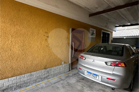 Casa à venda com 3 quartos em Santa Cruz, Rio de Janeiro, RJ