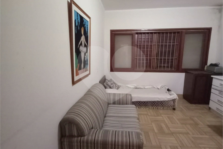 Sobrado à venda com 4 quartos, sendo 2 suítes, em Tremembé, São Paulo, SP