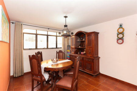 Casa à venda com 4 quartos, sendo 1 suíte, em Brooklin, São Paulo, SP