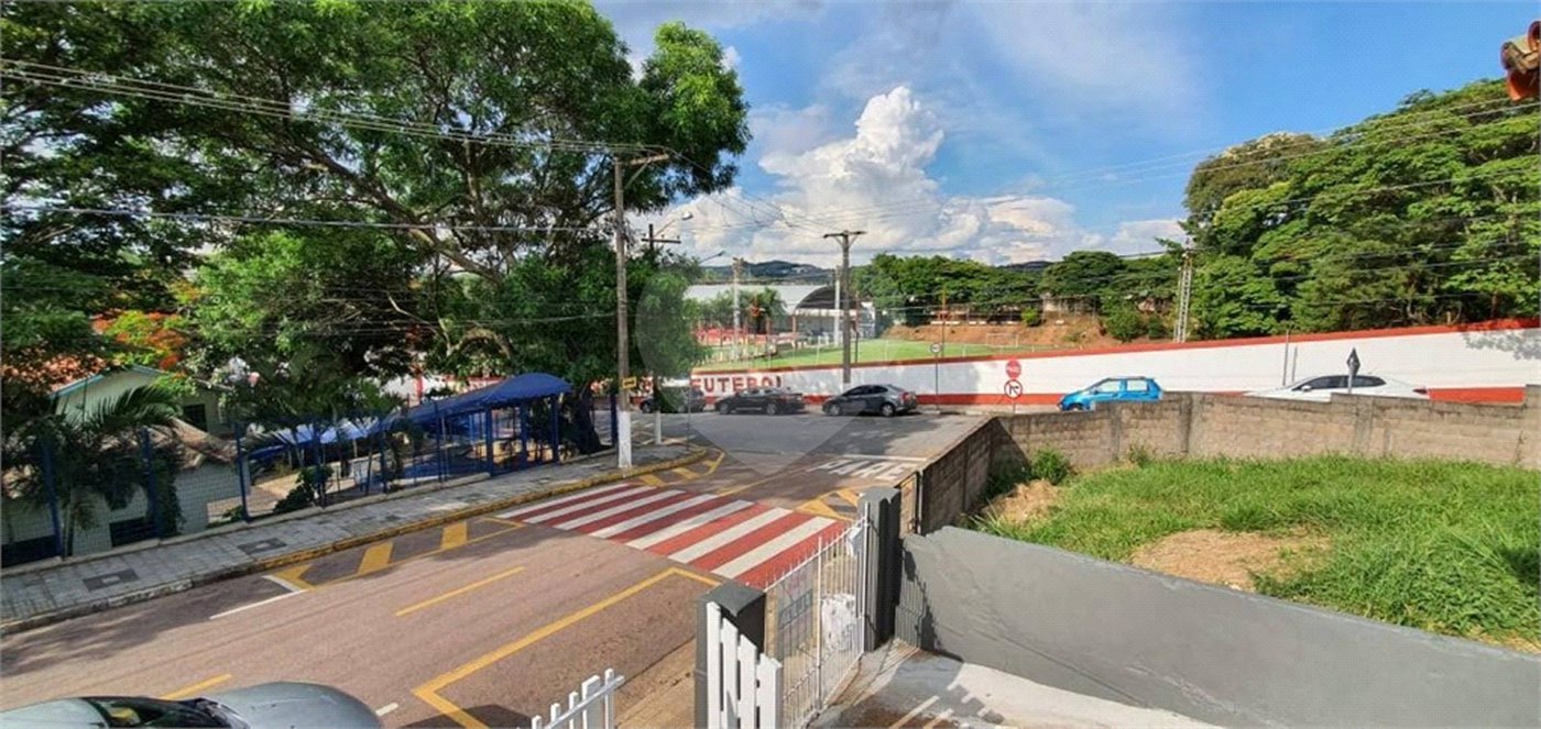 Casa à venda com 2 quartos no Centro, Vinhedo, SP