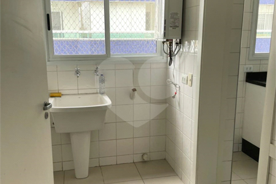 Apartamento à venda com 3 suítes em Campo Belo, São Paulo, SP