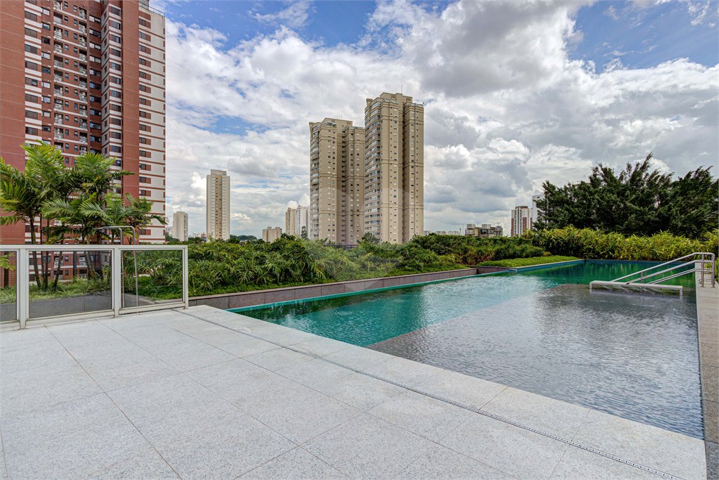 Duplex à venda com 2 suítes em Granja Julieta, São Paulo, SP