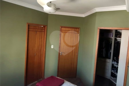 Casa à venda com 4 quartos, sendo 1 suíte,  em Santa Teresinha, São Paulo, SP