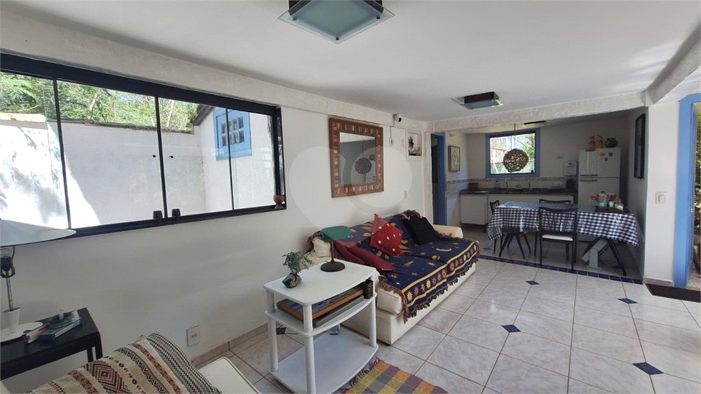 Casa à venda ou para alugar com 3 suítes em Marina, Armação dos Búzios, RJ