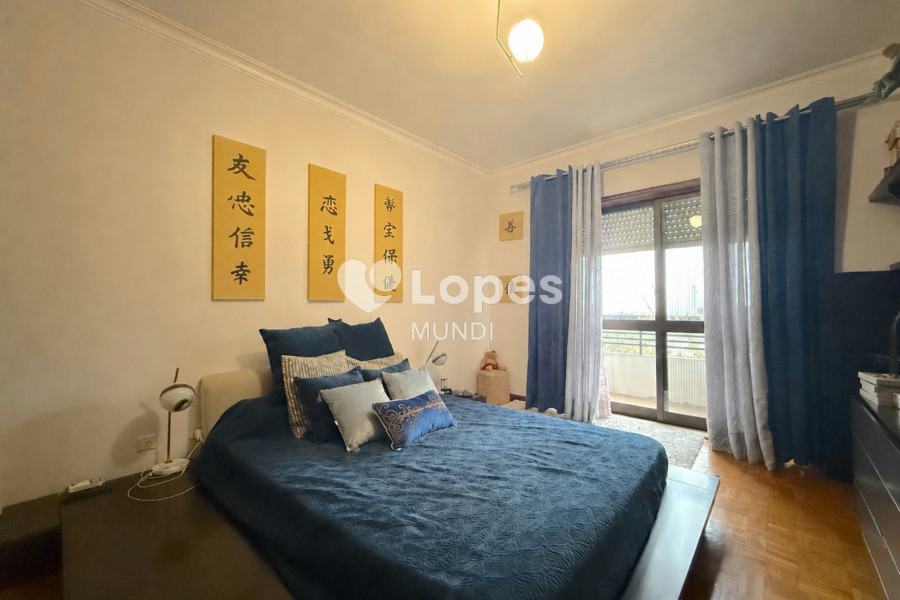 Apartamento T3 à venda em Rio Tinto, Gondomar, Portugal – Mobiliado