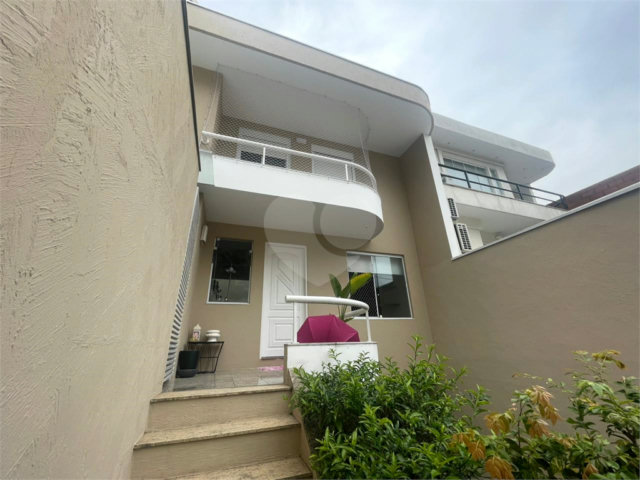 Casa à venda com 4 quartos, sendo 2 suítes,  em Santana, São Paulo, SP