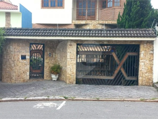 Sobrado à venda com 5 quartos, sendo 4 suítes,  em Tremembé, São Paulo, SP