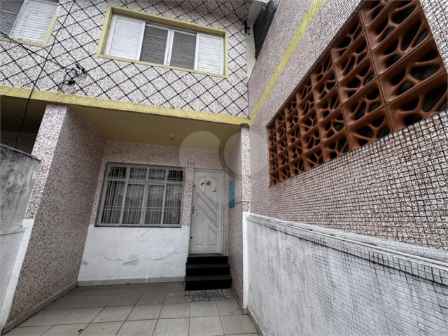 Sobrado à venda com 3 quartos em Vila Dom Pedro Ii, São Paulo, SP