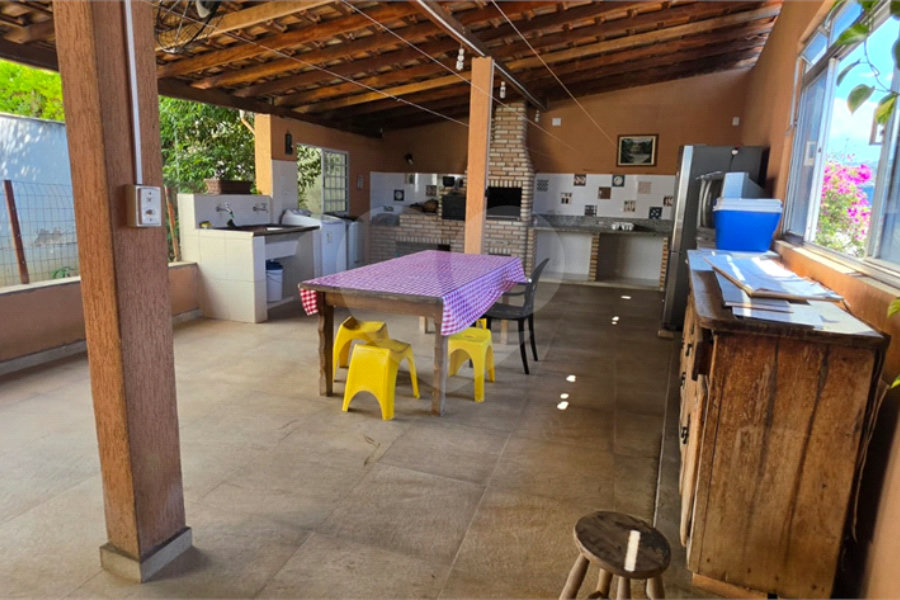 Casa Térrea à venda ou para alugar com 8 quartos, sendo 4 suítes, em Vila Pereira Barreto, São Paulo, SP
