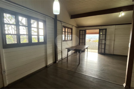 Casa Térrea para alugar com 3 quartos, sendo 1 suíte, em Jardim Estância Brasil, Atibaia, SP