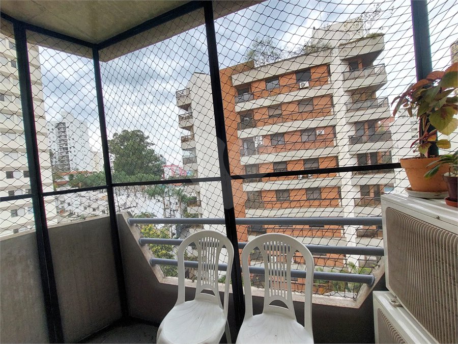 Apartamento à venda com 3 quartos, sendo 1 suíte, em Real Parque, São Paulo, SP