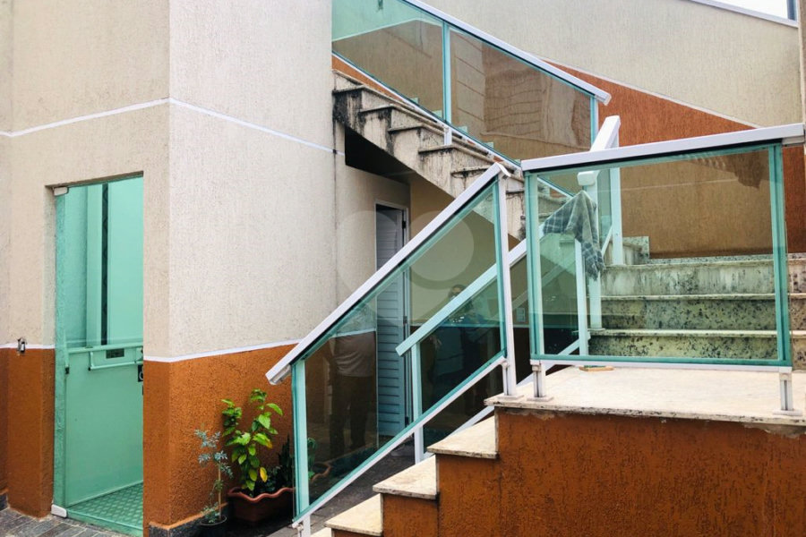 Casa à venda com 2 suítes no condomínio Residencial Guilhen, São Paulo - SP