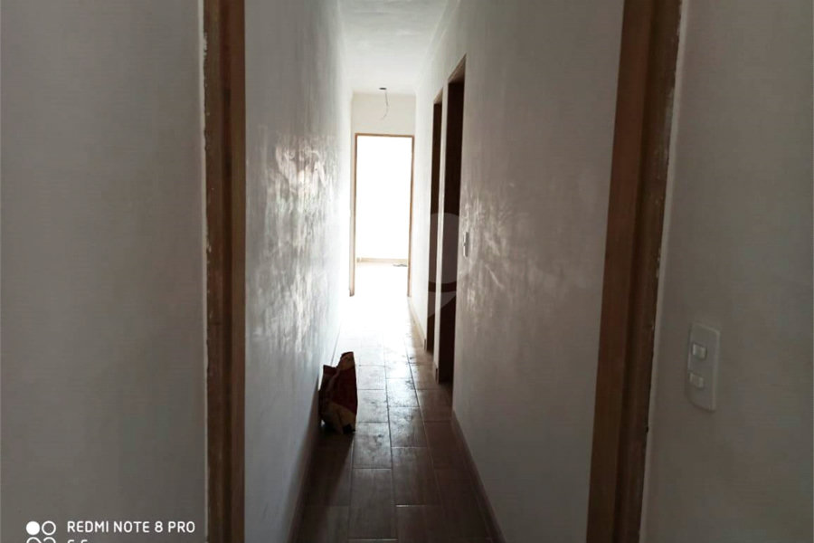 Casa à venda com 3 quartos, sendo 1 suíte, no condomínio Professora Romilde Nogueira de Sá, São Paulo - SP