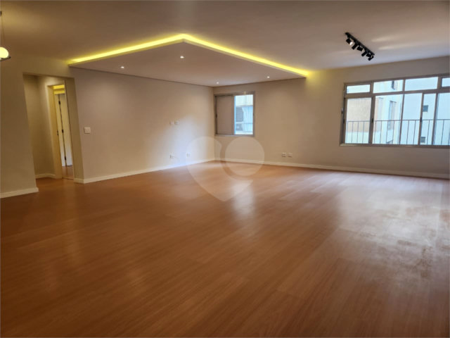 Apartamento à venda com 4 quartos, sendo 1 suíte,  em Pinheiros, São Paulo, SP