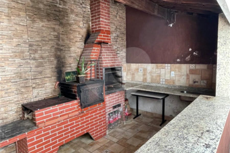 Sobrado à venda com 3 quartos, sendo 1 suíte,  em Jardim Cambuci, Mogi das Cruzes, SP