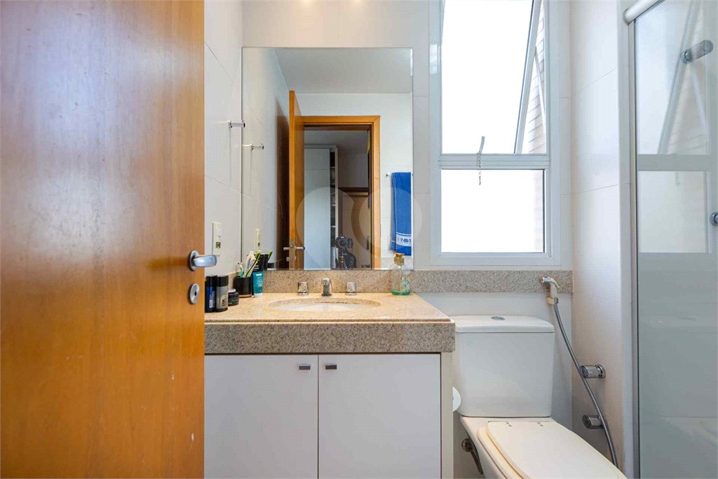 Apartamento à venda com 3 suítes em Vila Anglo Brasileira, São Paulo, SP