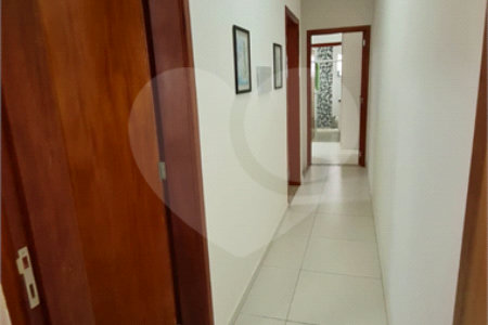Sobrado à venda com 3 quartos, sendo 1 suíte,  em Jardim Leocádia, Sorocaba, SP