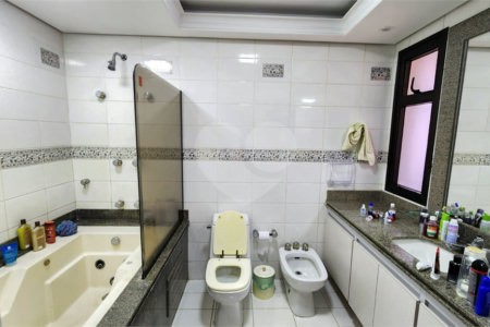 Apartamento à venda com 4 suítes em Bosque da Saúde, São Paulo, SP
