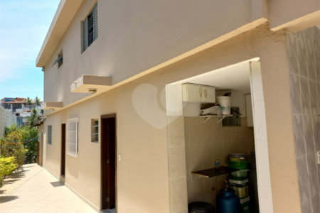 Sobrado à venda com 3 quartos, sendo 1 suíte,  em Vila Santo Estéfano, São Paulo, SP
