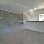 Casa térrea à venda com 3 quartos, sendo 1 suíte, em Vila Bonsai, Atibaia - SP
